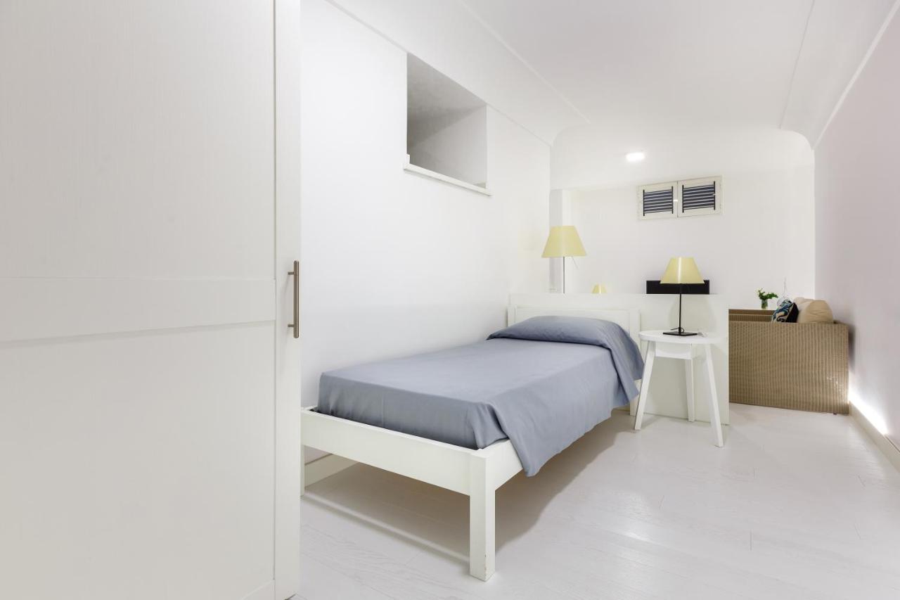 White Stylish Apartment 3 维克艾库塞 外观 照片