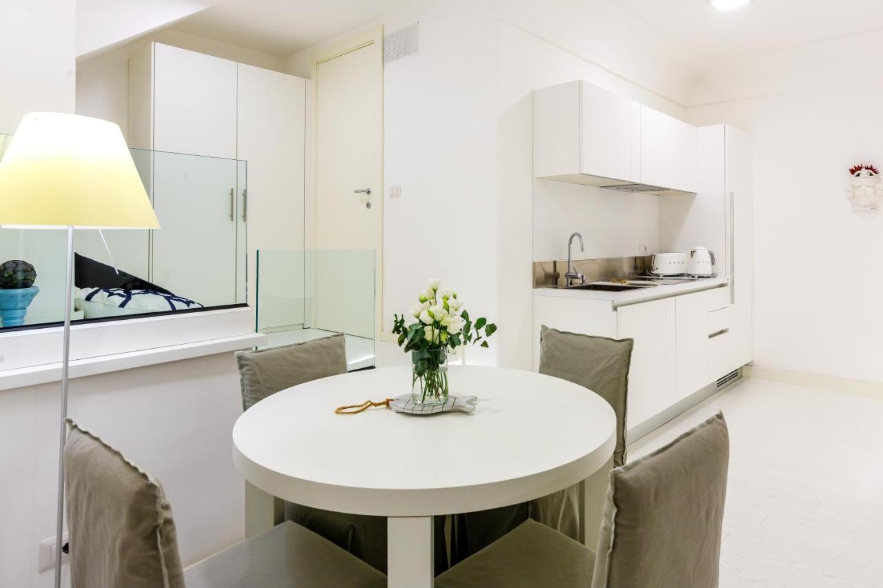 White Stylish Apartment 3 维克艾库塞 外观 照片